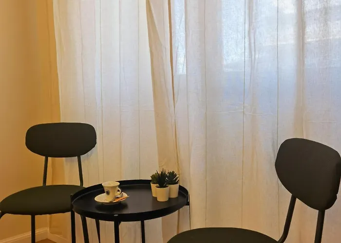 Deluxe Two-Bedroom Apartment